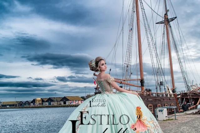 Estilo Isabella XV Dresses